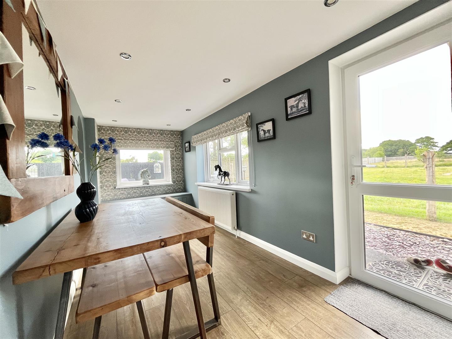 Fourteen Acre Lane, Three Oaks